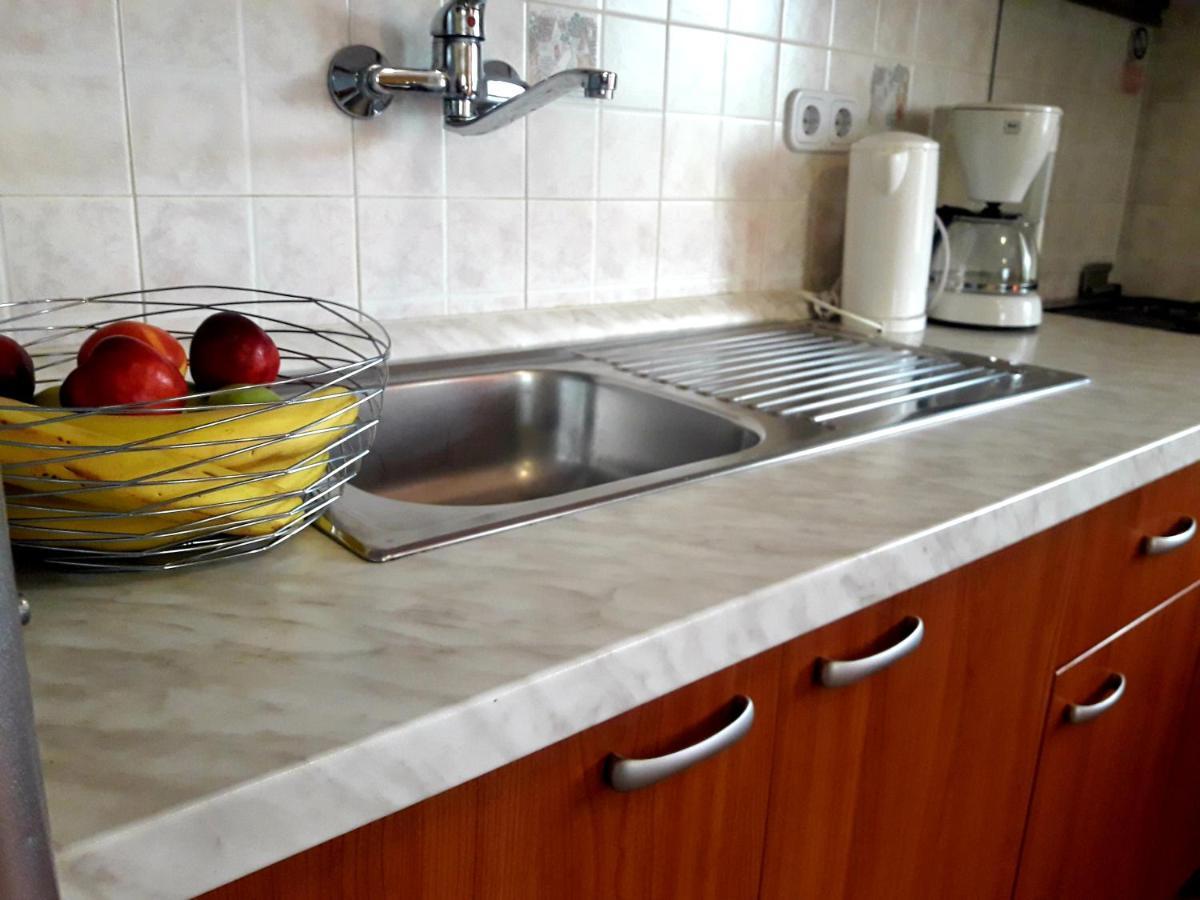 Angela Apartment Zbandaj