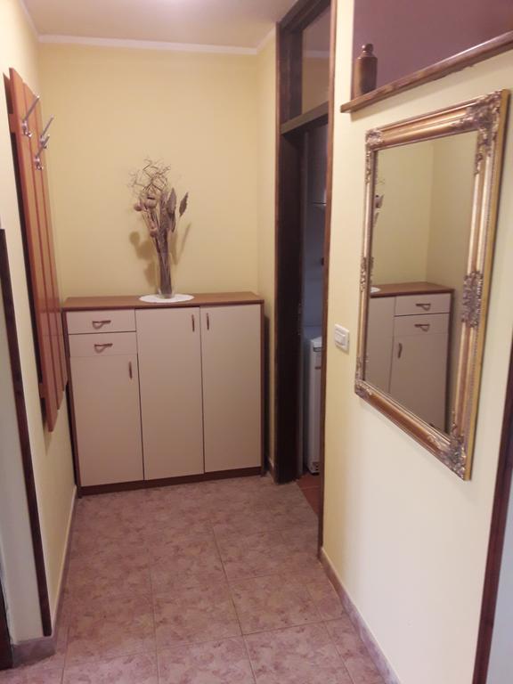 Angela Apartment Zbandaj