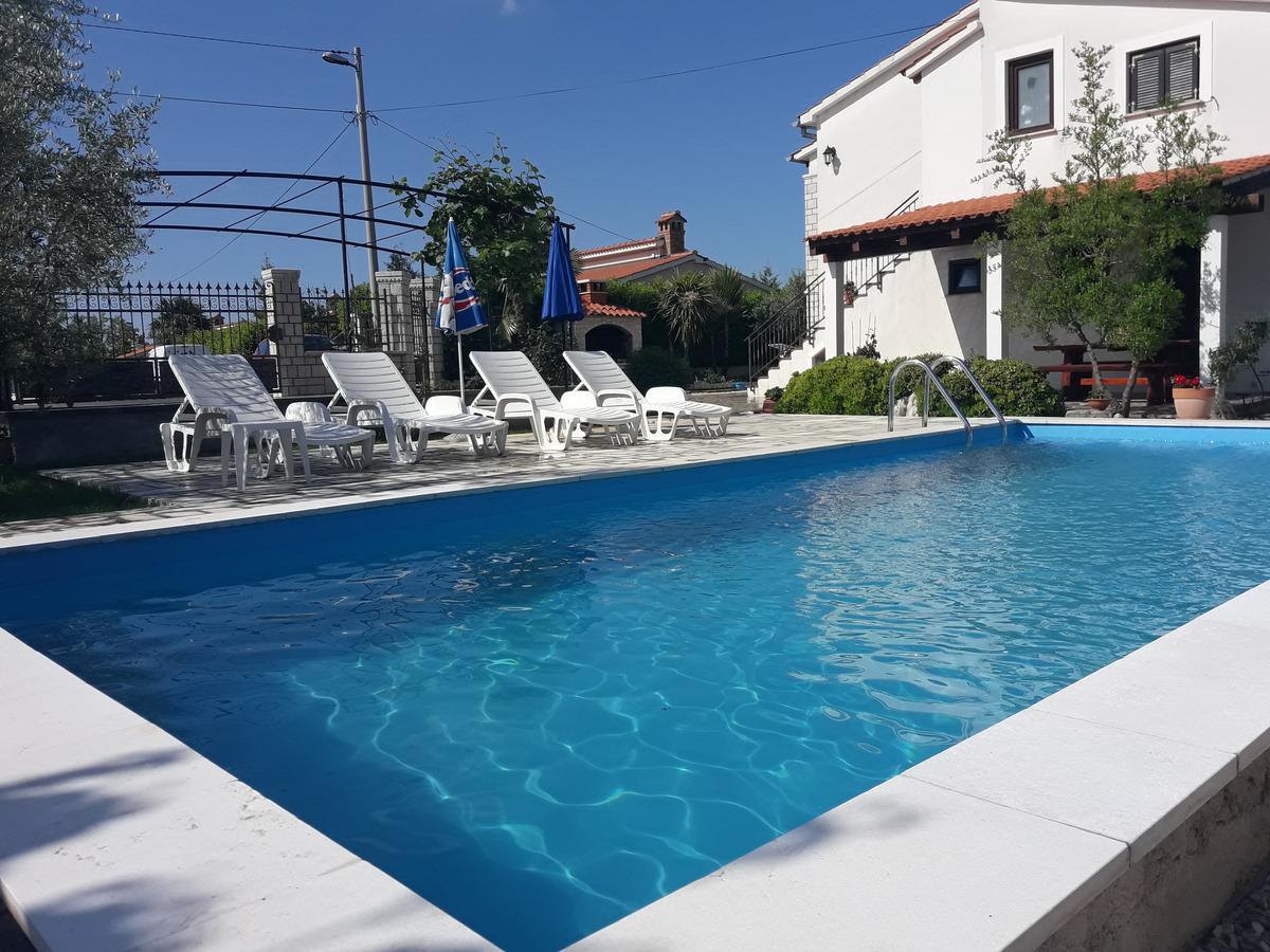 Angela Apartment Zbandaj