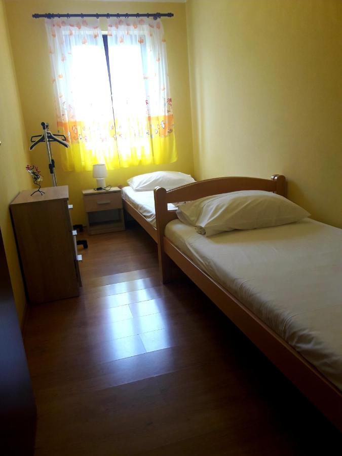 Apartma Angela Zbandaj